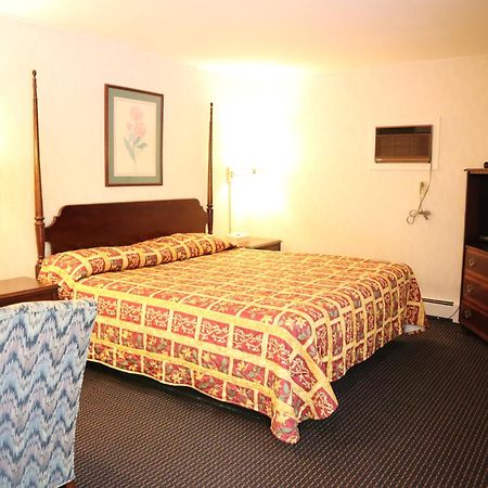The Villager Motel Бартлетт Екстер'єр фото