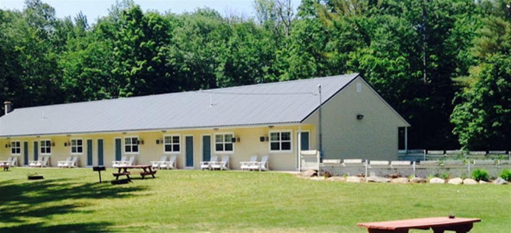 The Villager Motel Бартлетт Екстер'єр фото