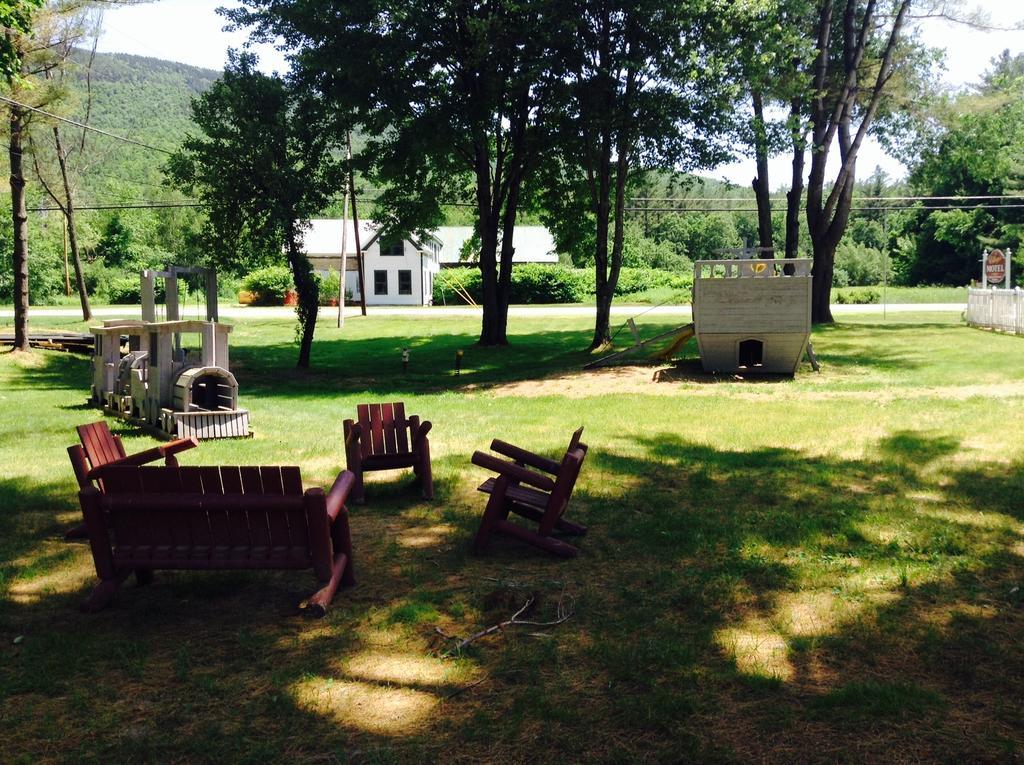 The Villager Motel Бартлетт Екстер'єр фото