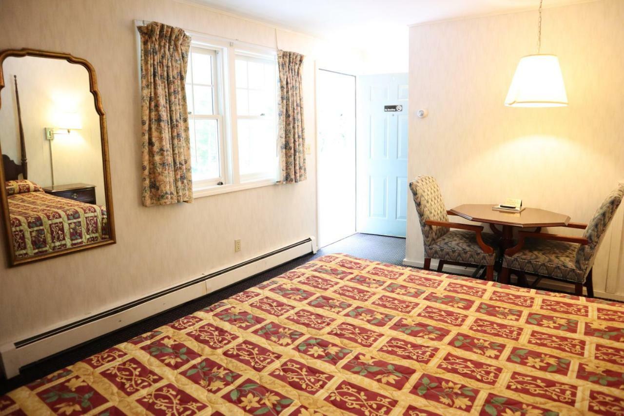 The Villager Motel Бартлетт Екстер'єр фото