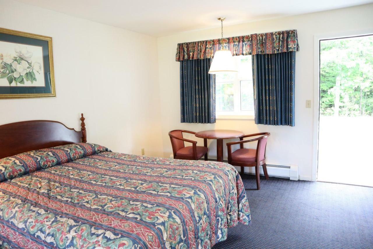 The Villager Motel Бартлетт Екстер'єр фото
